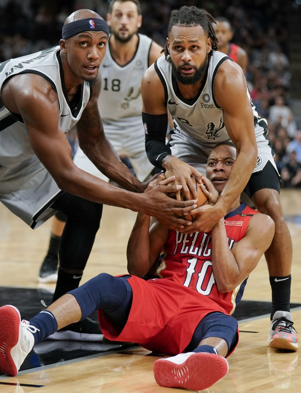 形容激烈的厮杀搏斗或杀气腾腾的气势 形容激烈的厮杀搏斗或杀气腾腾的气势