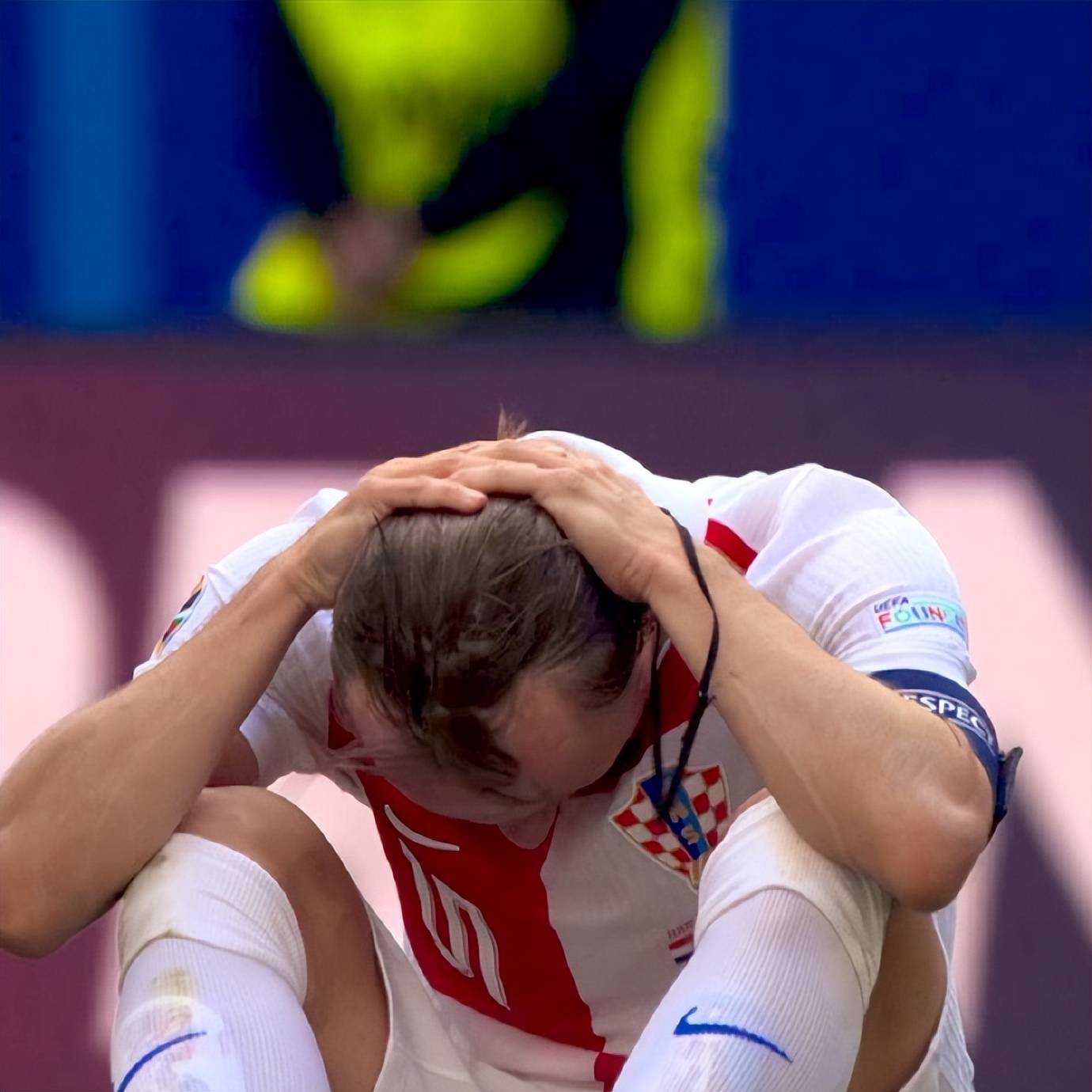 开元棋牌电脑版-形容球迷的狂热的成语